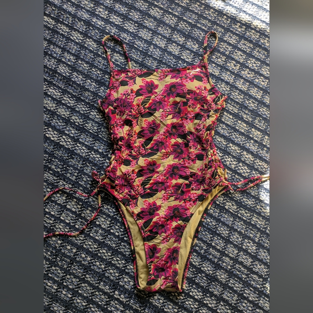 Flag Nor Fail Woman Swim Floral Pink and Black Swimsuit